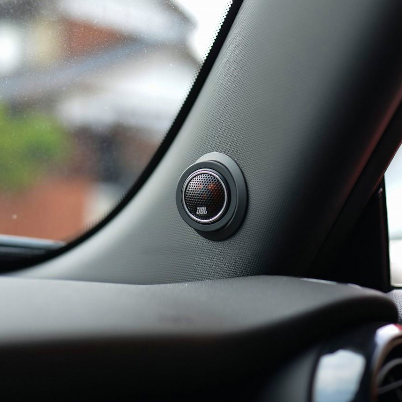 Tweeter sottili JBL Stadium GTO750T.